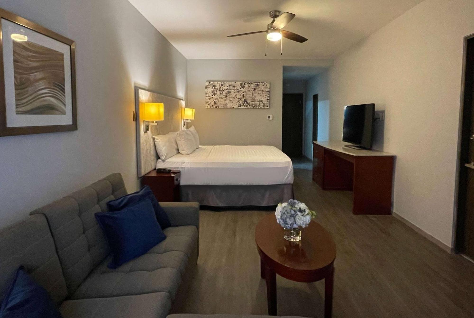 Esplendor By Wyndham Los Mochis Country Place Zewnętrze zdjęcie