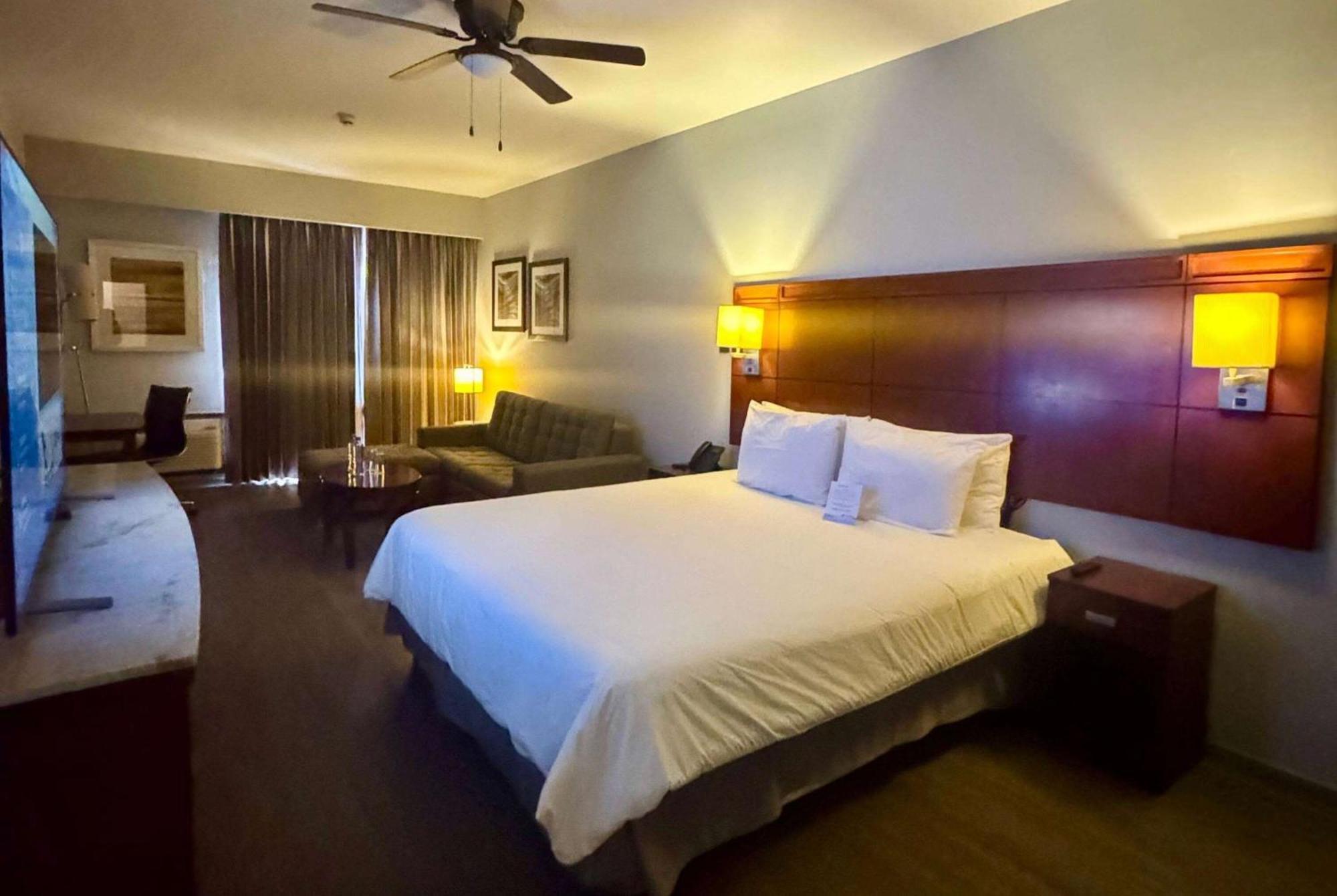 Esplendor By Wyndham Los Mochis Country Place Zewnętrze zdjęcie